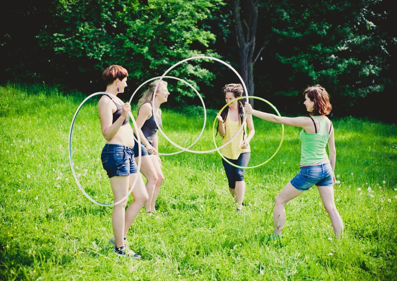 Hula hoop – w pojedynkę czy w grupie?